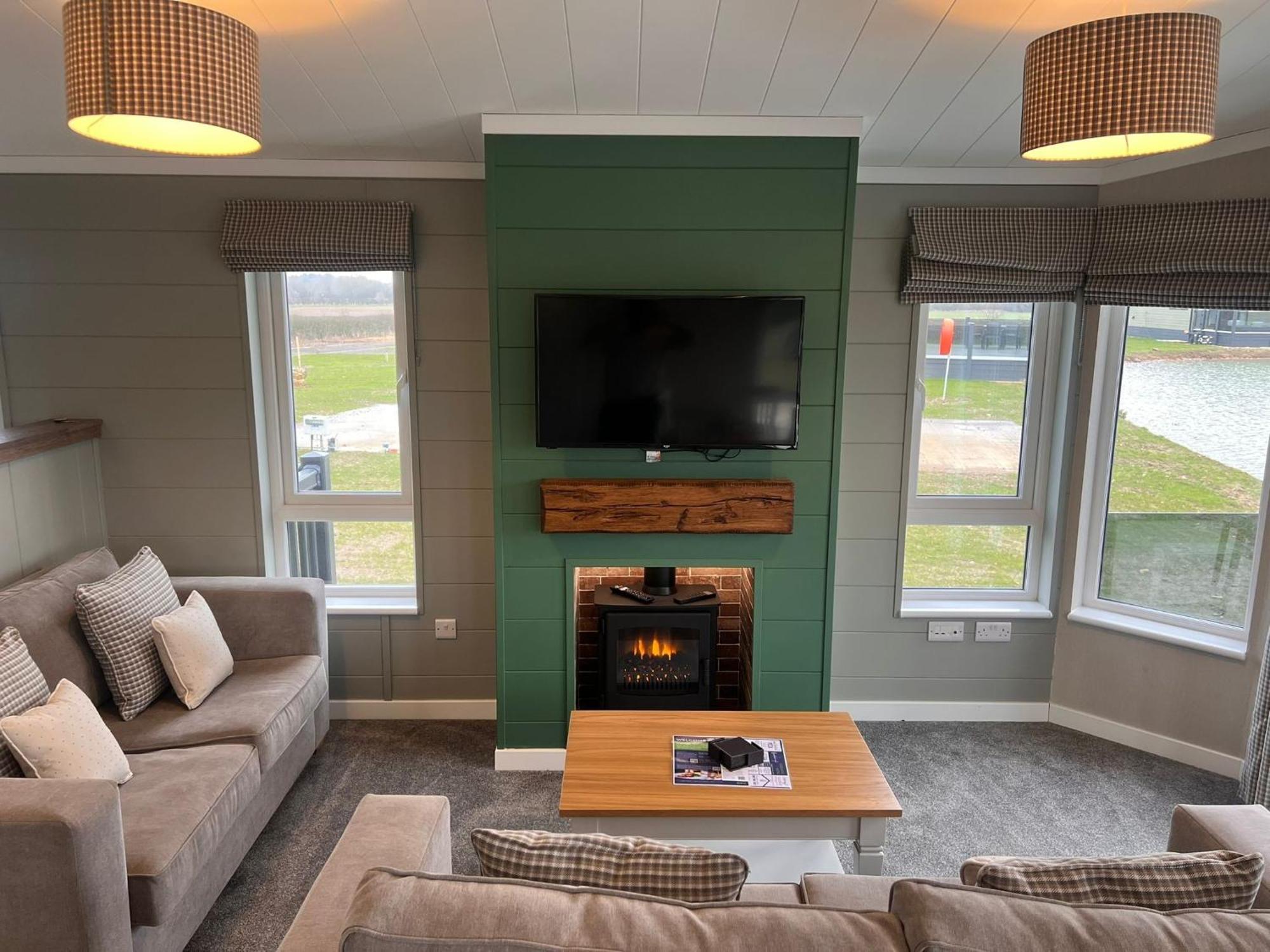 Brackenborough Lakes Resort Louth  Exterior foto